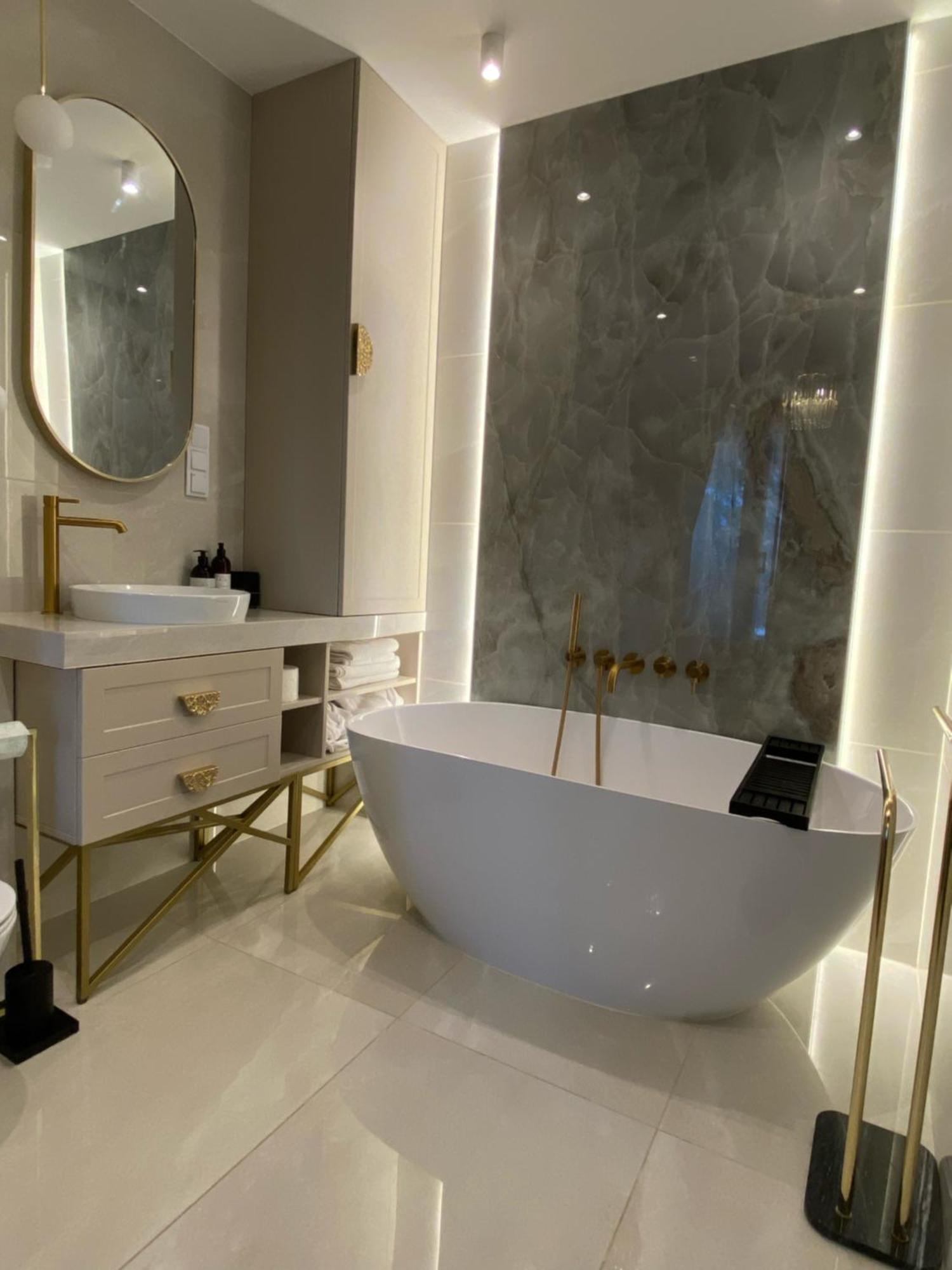 Lux By Torres At K39 *